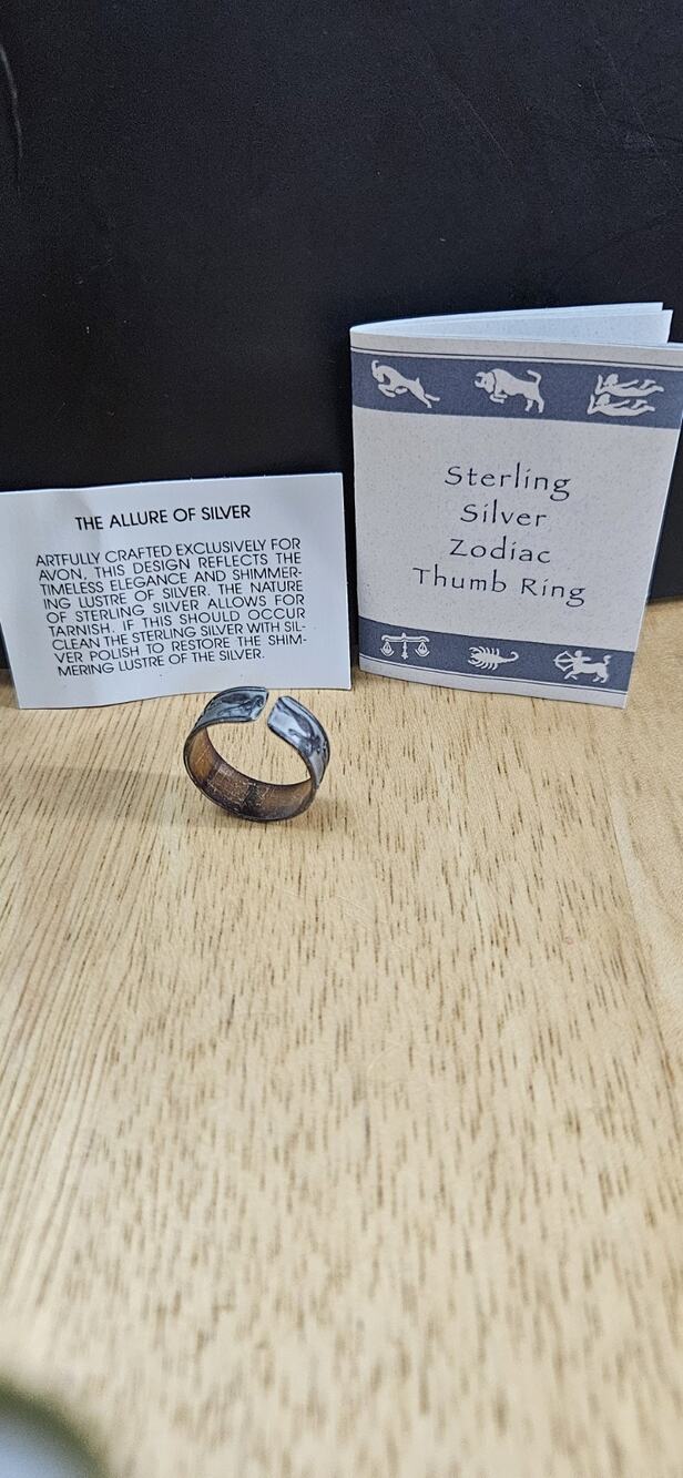 AVON 925 Signed Sterling Silver Adjustable VIRGO Zodiac Thumb Ring W/INSERT